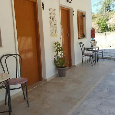 Aparthotel Nychterida