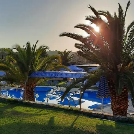 Aparthotel Nychterida *