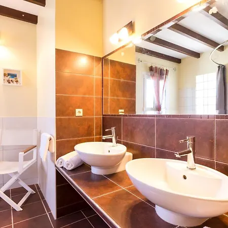 Villa St Nicholas House With Private Heated Pool *