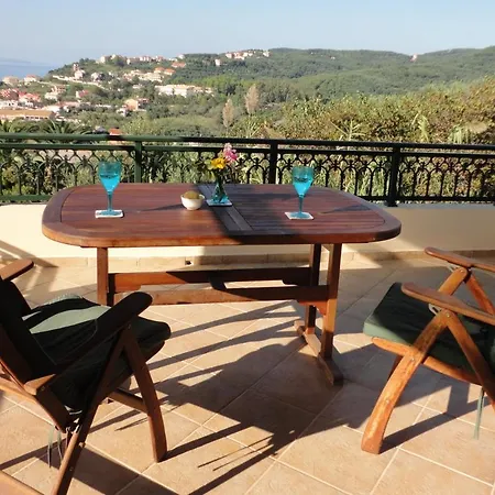 Gem Rosa Villa, Agios Stefanos, Corfu Villa