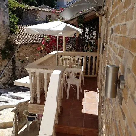 Peristeris Traditional House Since 1900 Corfu Holiday home Ano Garouna