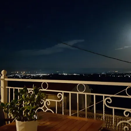 Kontis Apts Appartement