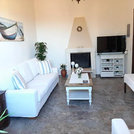 Kontis Apts Appartement
