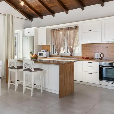 Alonaki Bay Villa Halikounas