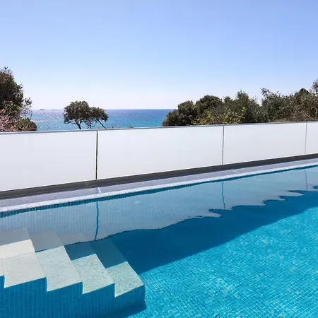 Alonaki Bay Villa