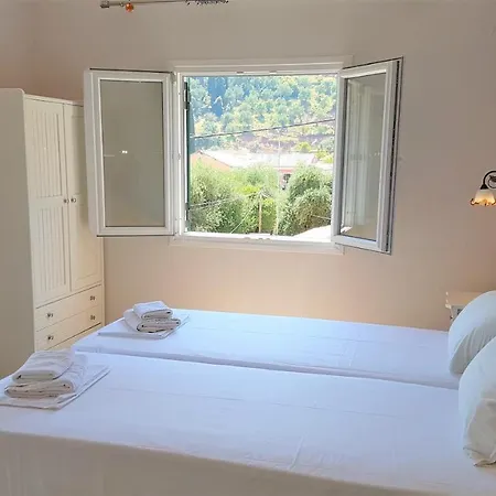 Dimitris 2 Bay Kalami (Corfu)