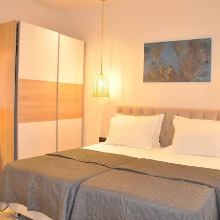 Hill Apartment Pelekas