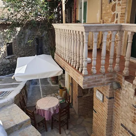 Peristeris Traditional House Since 1900 Corfu Ano Garouna