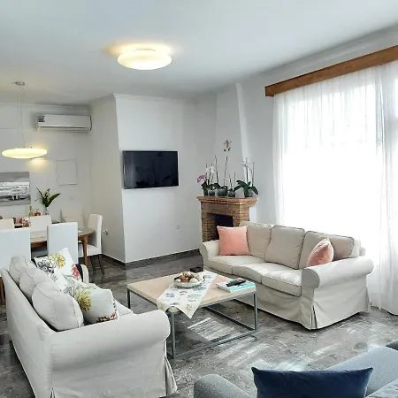 Appartement Kontis Apts *