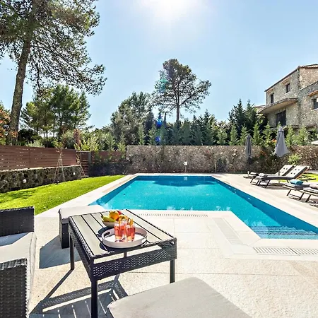 Filia Stone Villa