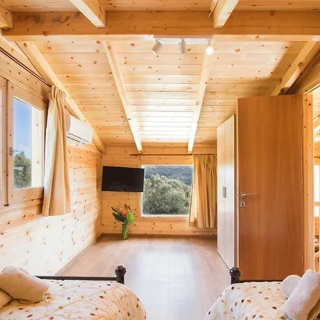 Ferienhaus Romantic Tree House Kato Pavliana
