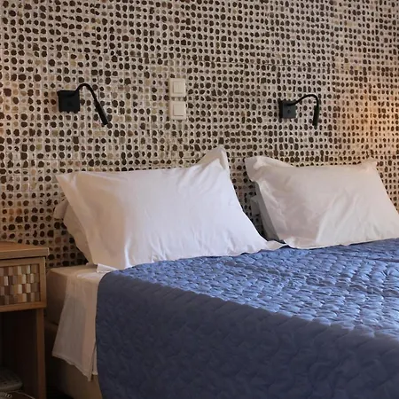 Beach Hotel 2*