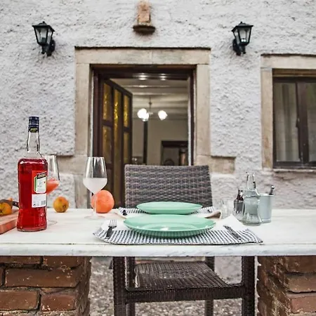 Giafka. Rustic Traditional House