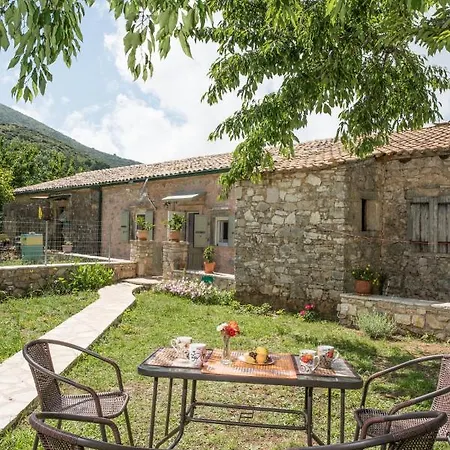 Charilaos Spiti Old Perithia Holiday home Ypsilas
