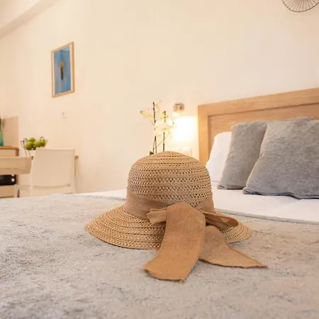 Yianetta Aparthotel