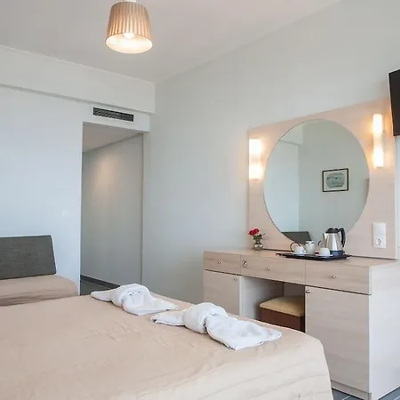 Alexandros Hotel