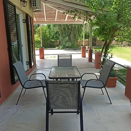 Foteinos Apartment Perivolion