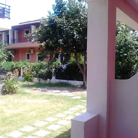 Hebes Studios Apartment *