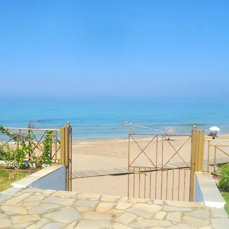 Beachfront 2-bed Luxury - Agios Gordios, Corfu, Greece
