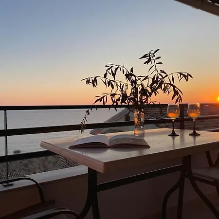 Seaview 126 Apartment *