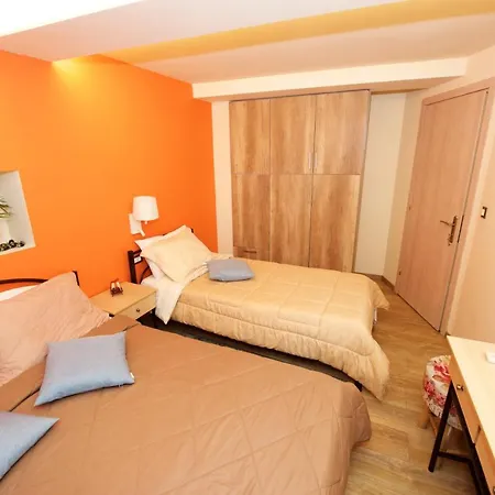 Makrades 2 Apartment