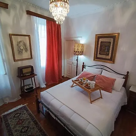 Apartment Vintage & Art