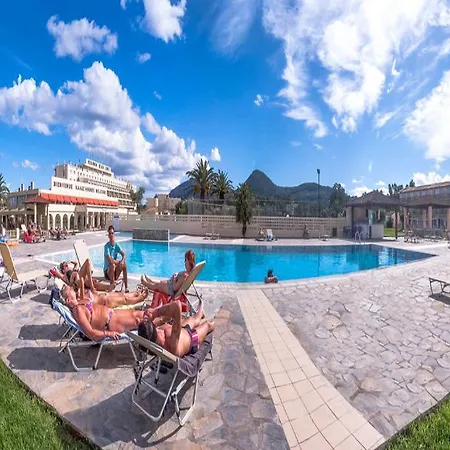Hotel Messonghi Moraḯtika