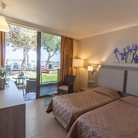 Hotel Messonghi