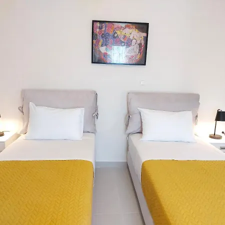 Kontis Apts Appartement *