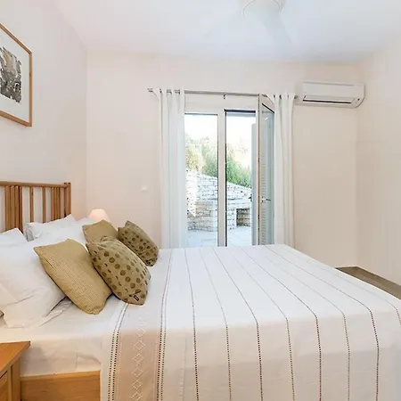 Omolos House * Agios Stefanos (Thinali)