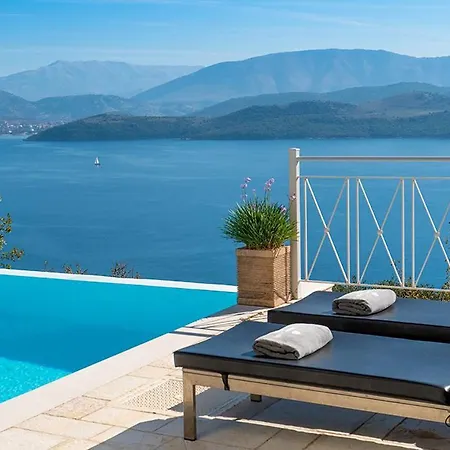 Omolos House Villa *