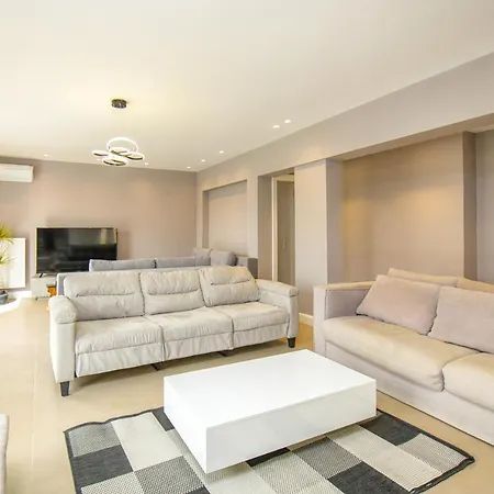 Scorpios Villa Kynopiastai
