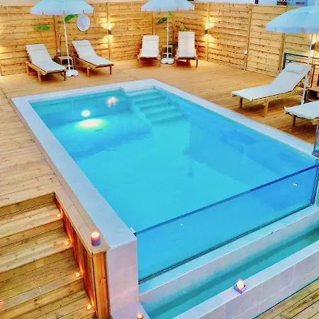 Trousas With Private Pool Apartment