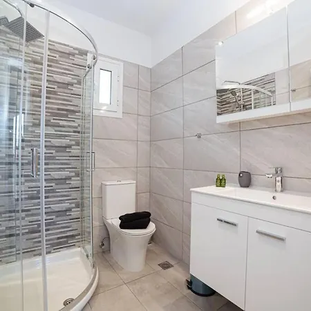 Di La Apartment *