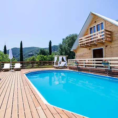 Romantic Tree House Ferienhaus Kato Pavliana