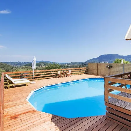 Ferienhaus Romantic Tree House Kato Pavliana