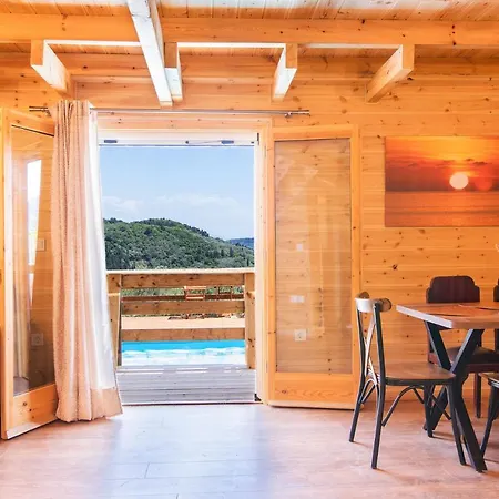Romantic Tree House Kato Pavliana