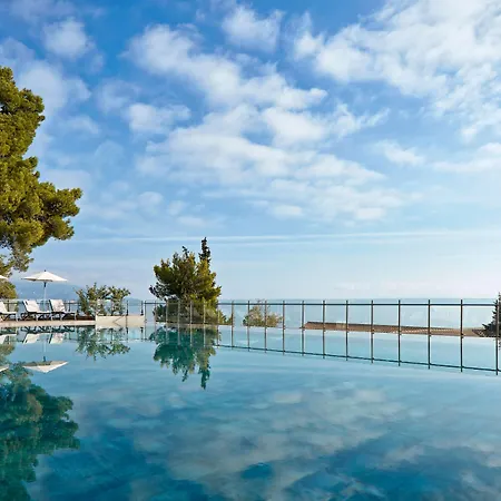 Bay & Spa Resort 5*