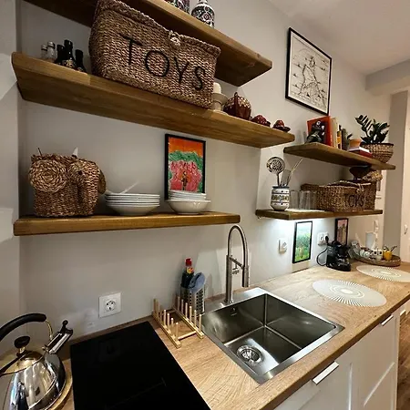 Theodore's Cosy Apartment Corfu (city)