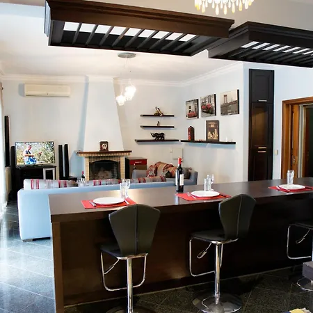 Andriana's Family Apartment