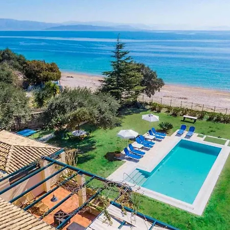 Beachfront Villa *
