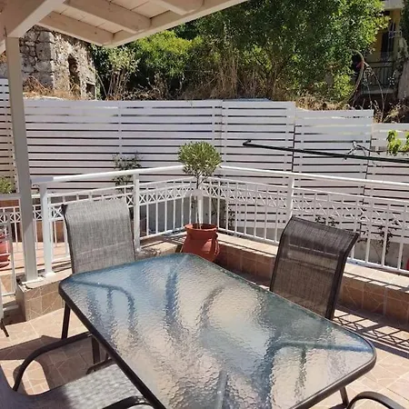 Moutros Cozy * Sokrakion