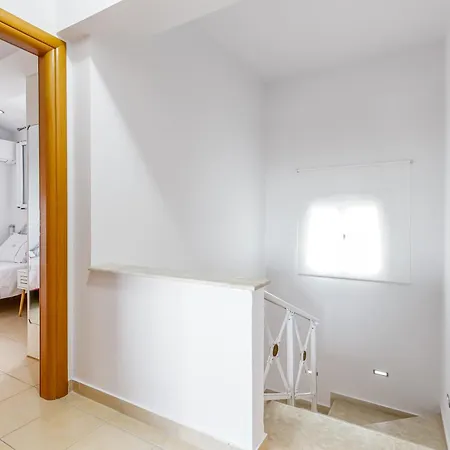 Olivia Corfu - Amazing Sea-view 3 Bedroom With A Pool *