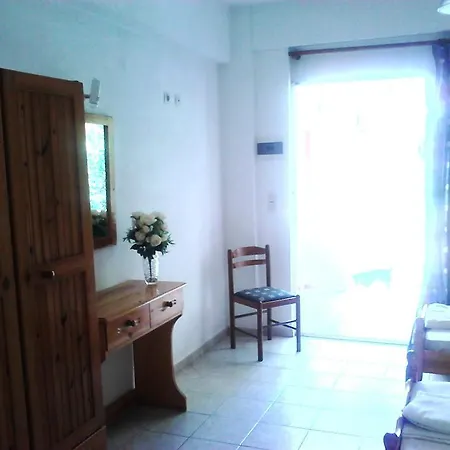 Hebes Studios * Kavos