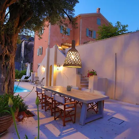 Achillion Casa Conti 1840 Villa Gastouri (Corfu)
