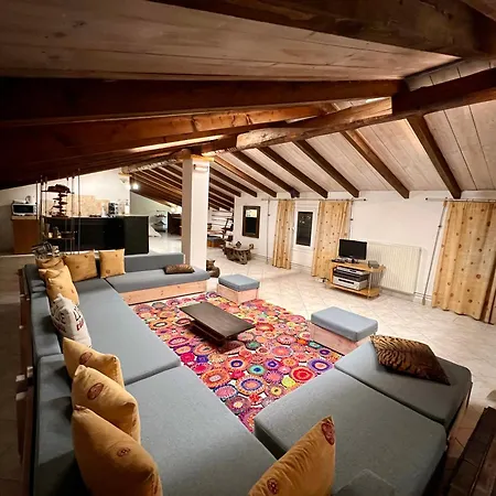 Apartment σοφιτα ξυλο μεταλο γυαλι Alykes Potamou