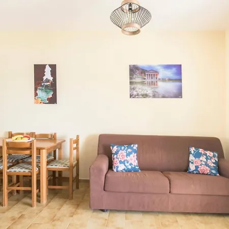Seaview Family Morphou 38 New Era In Holidays