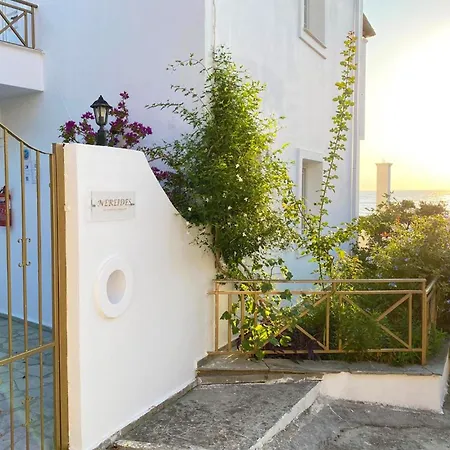 Beachfront 2-bed Luxury - Agios Gordios, Corfu, Greece Apartment *