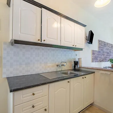 Nikos Seaside 3 Apartment Agia Pelagia Chlomou