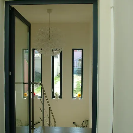 Sugar And Almond Apartment
